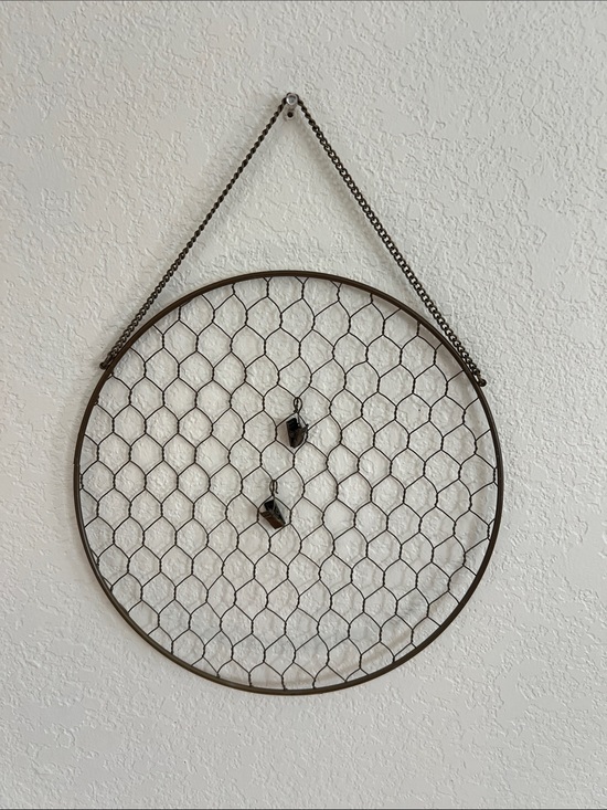Other - Hanging Chicken Wire Frame Display Suncatcher